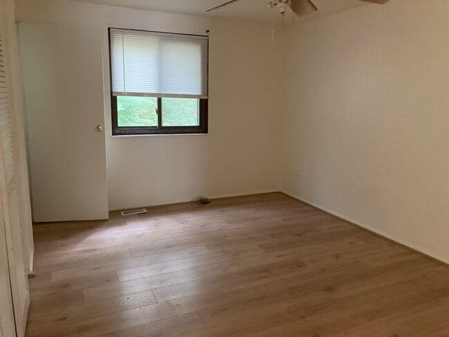 Building Photo - 4902 Cord Ct