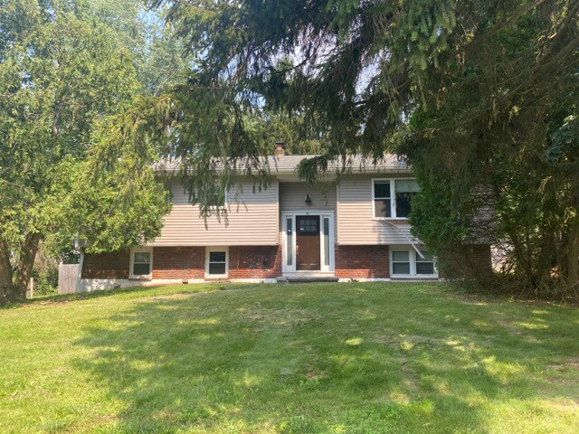 Primary Photo - 20 Greenfield St