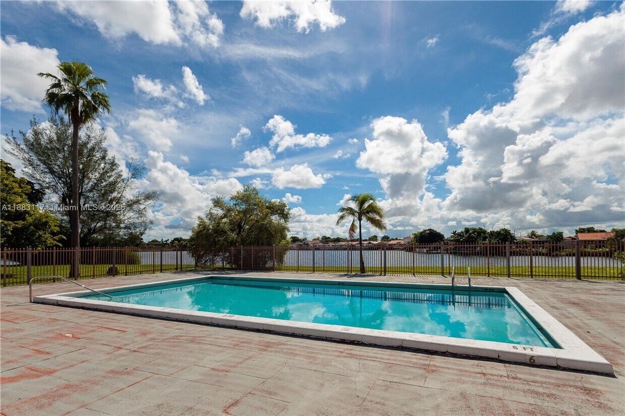 Foto principal - 6530 W 27th Ave