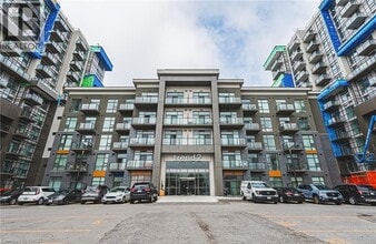 Building Photo - 460 Dundas St E