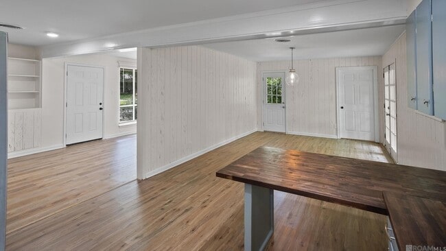 Building Photo - 4587 Mimosa St