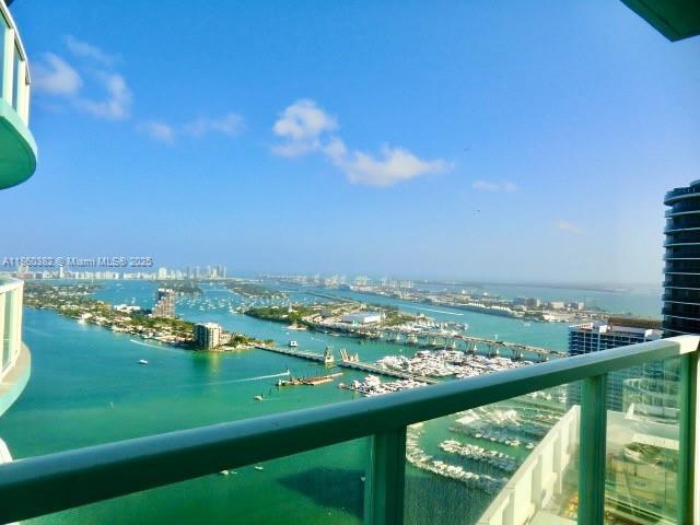 Foto principal - 1900 N Bayshore Dr