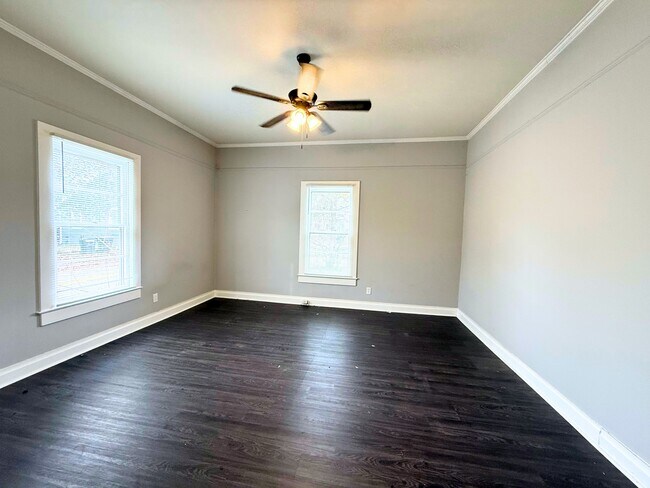 Foto del edificio - 302 G St