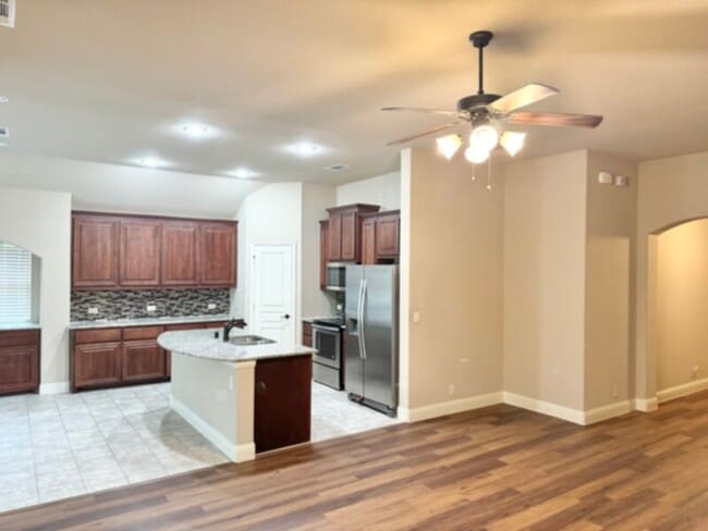 Building Photo - LUXURY STARTS HERE**** 5 BEDROOM IN HAGAN HILL SUBDIVISION****