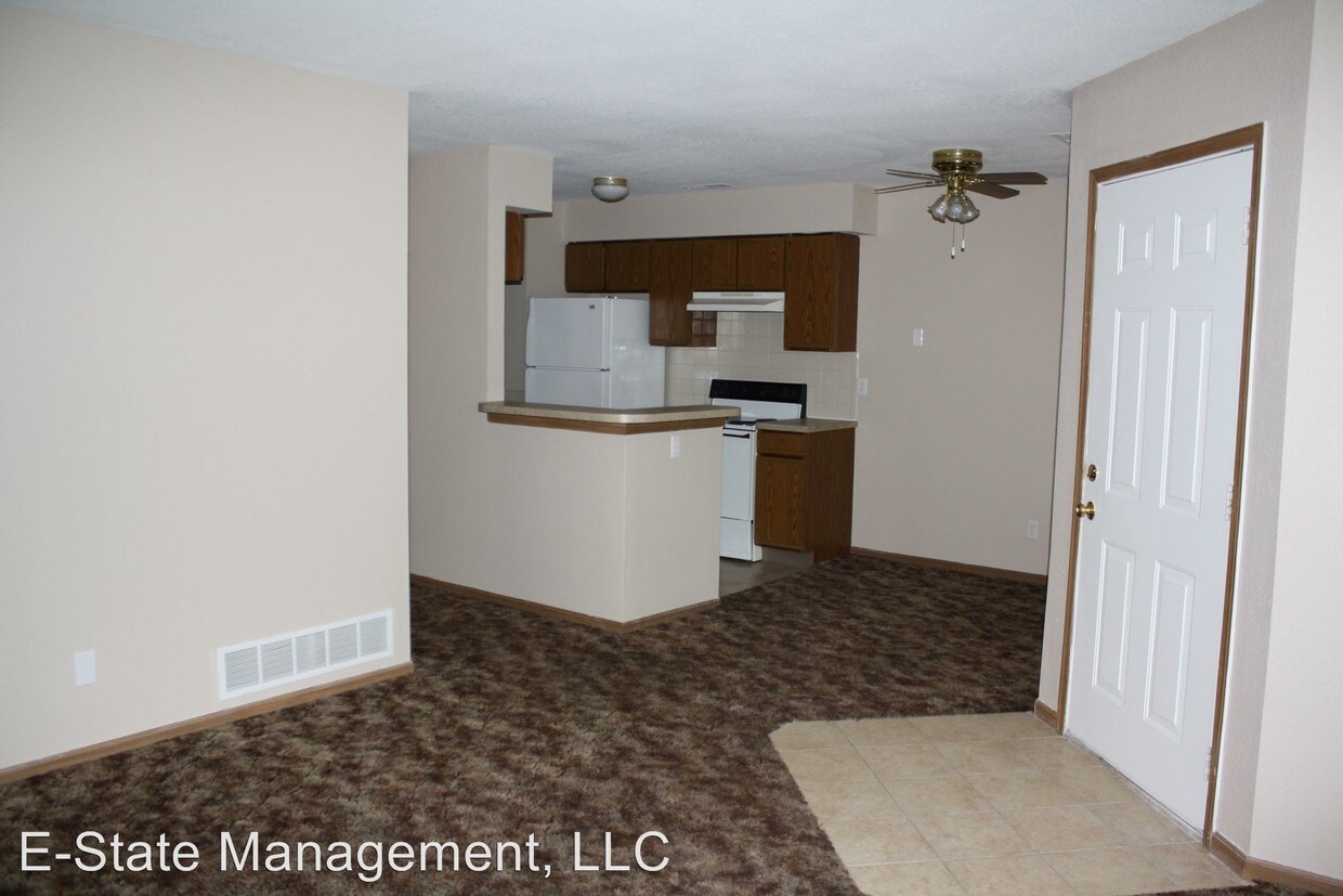 Primary Photo - 1300-1336 Crosswinds Ct