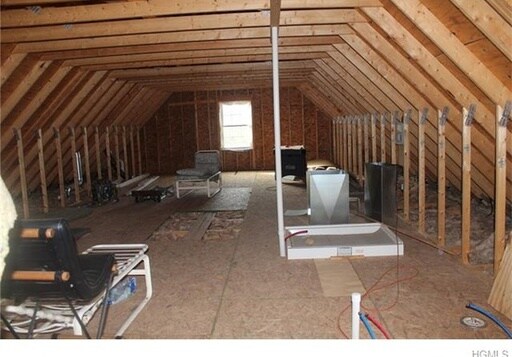 Primary Photo - 18 Vineyard Ln