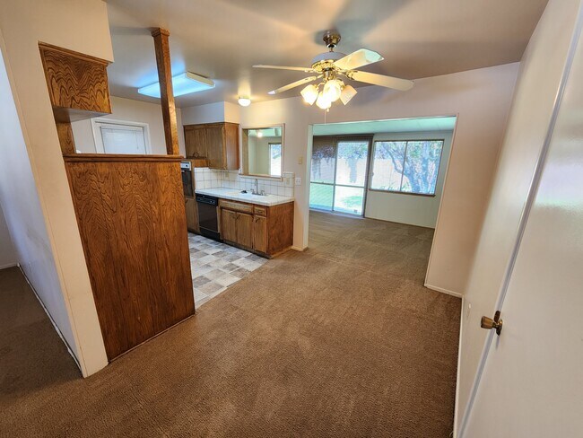 Foto del edificio - 5604 Indian Wells Ave