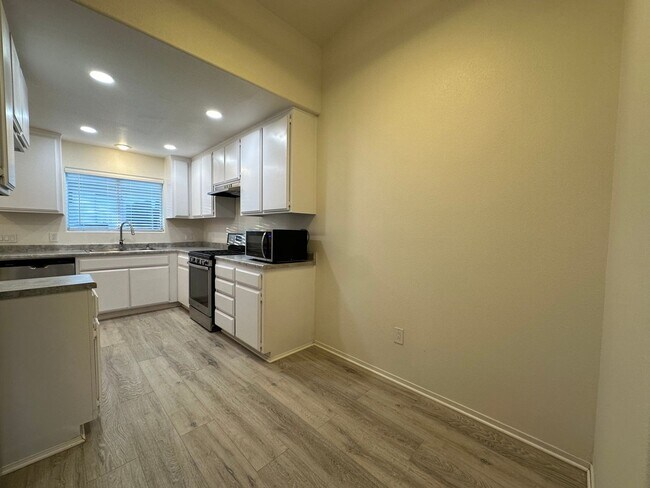 Foto del edificio - 405 S 6th St -- West Valley Real Estate