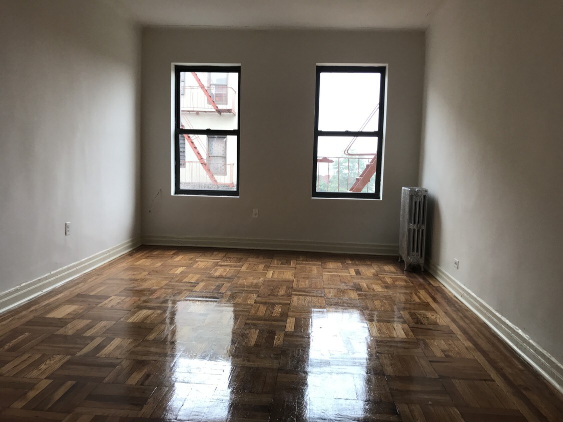 Living Room - 2851 Webb Ave