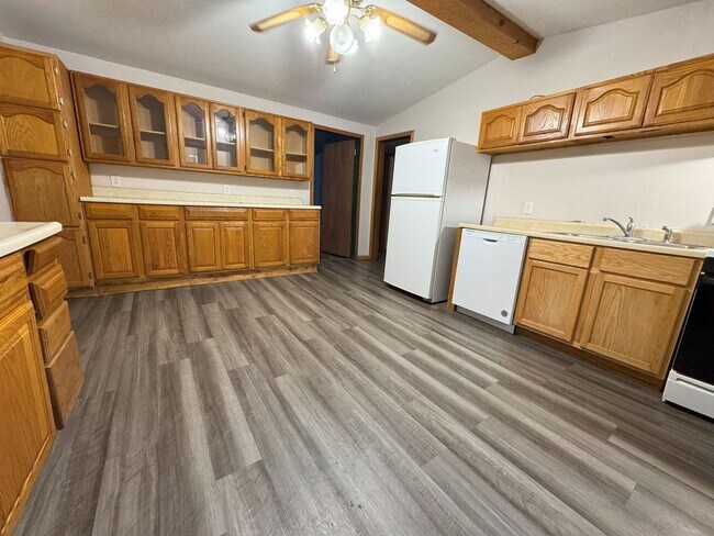 Foto del edificio - 3 Bedroom House, Clinton