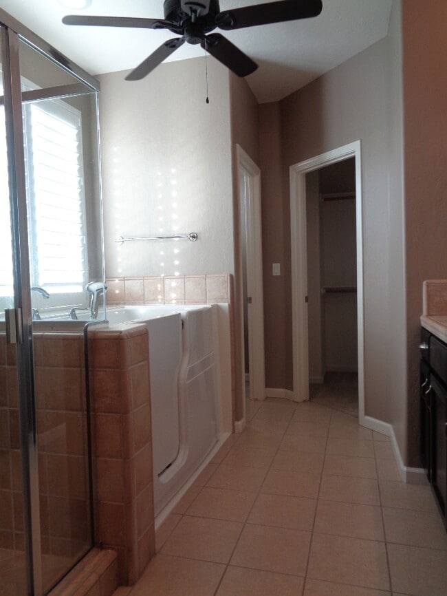 Building Photo - 1737 W Dali Way