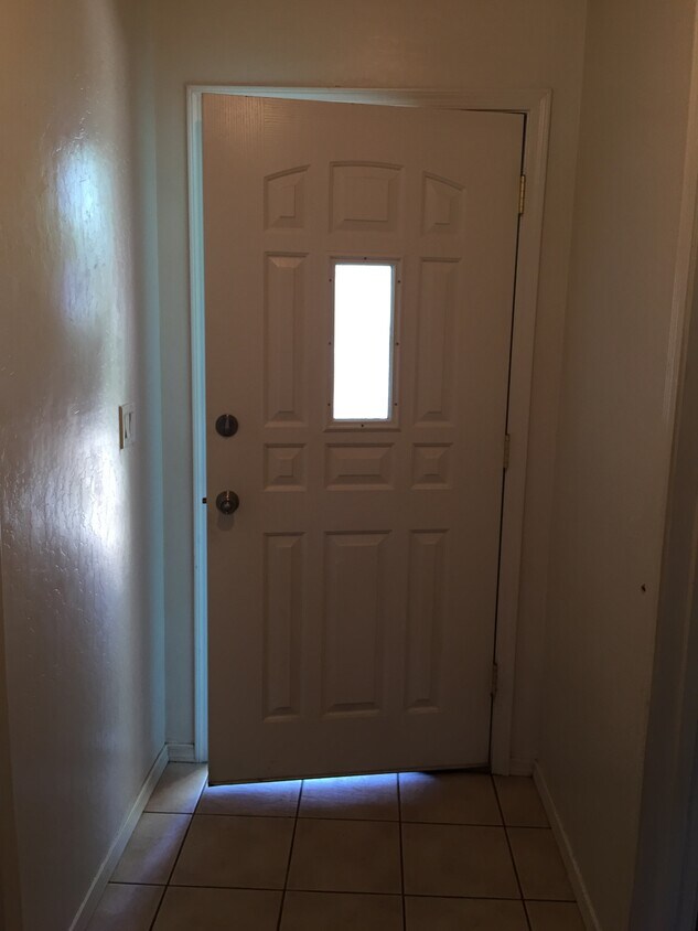 Primary Photo - 3055 N Truwood Dr