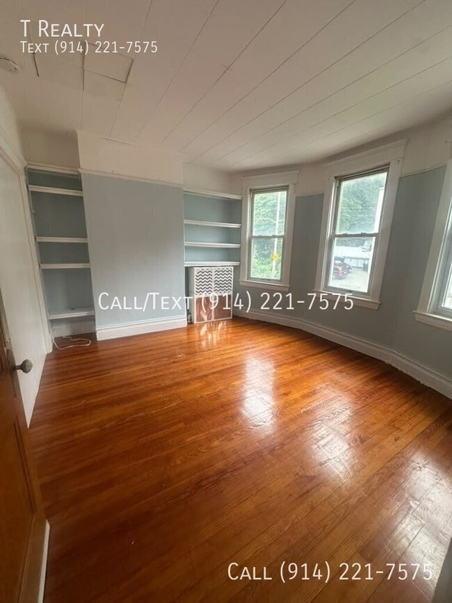 Building Photo - 785 Warburton Ave