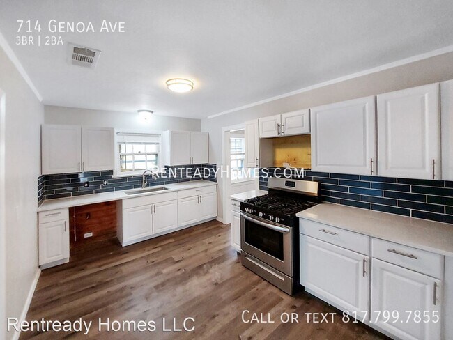 Building Photo - 3 br, 2 bath House - 714 Genoa Ave