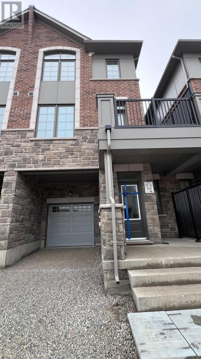 Building Photo - 5 Vimy Rdg Rd
