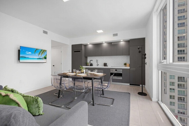 Building Photo - 227 NE 2nd St