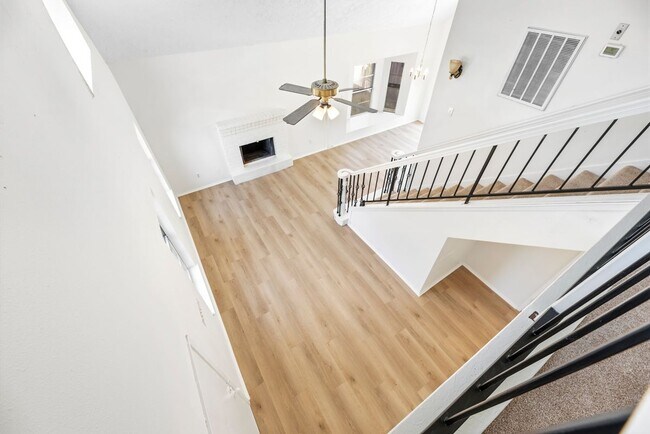 Building Photo - 7526 Gulfbriar Pl