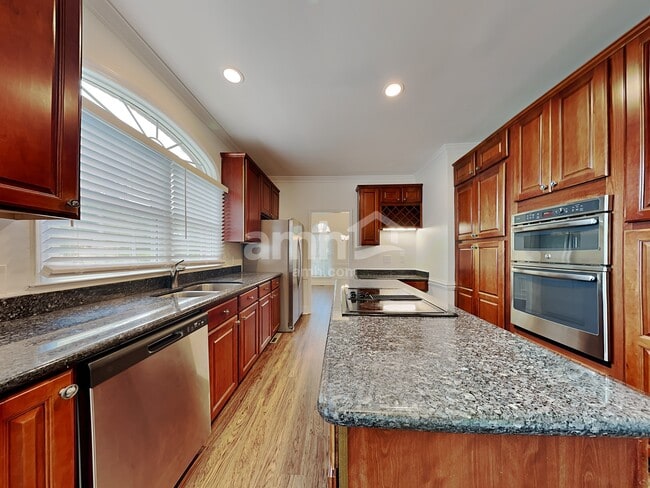 Building Photo - 2875 Gray Moss Dr