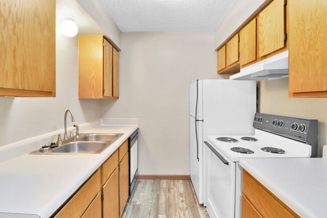 Building Photo - Pleasant View Apartments