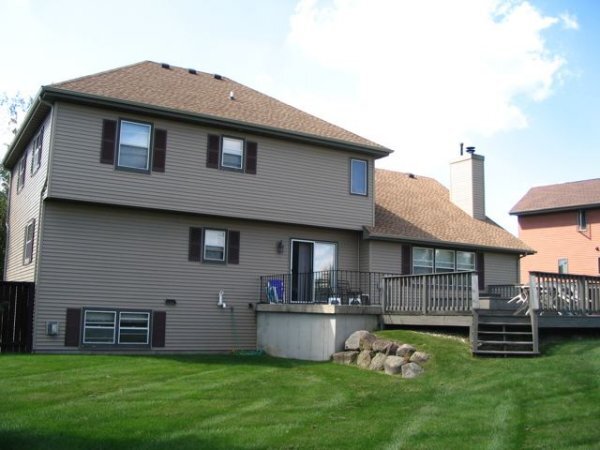 vista trasera - 2912 Ivanhoe Gln