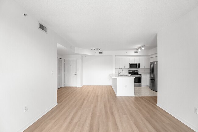 Foto del edificio - 6851 SW 44th St