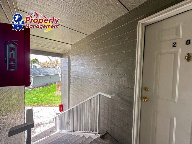 Foto del edificio - 3174 N Esquire Dr