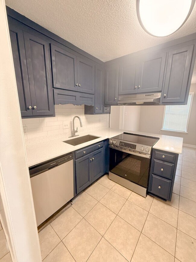 Building Photo - 3 Bedroom, 2 Bath Home in Valdosta