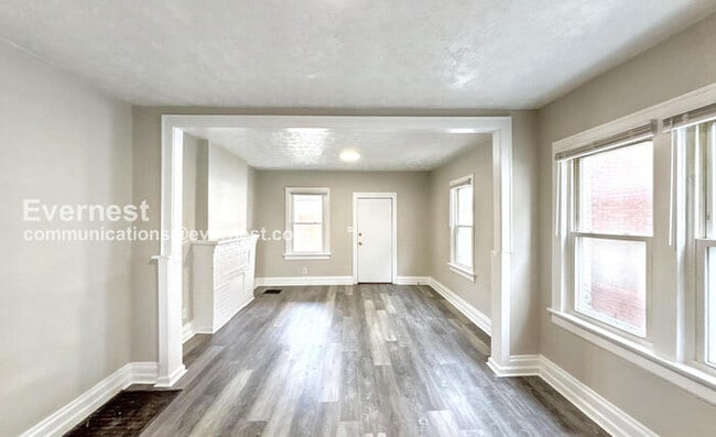 Foto del edificio - 2545 Sullivant Ave