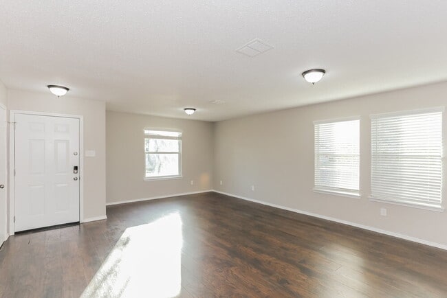 Foto del edificio - 539 Burleson St