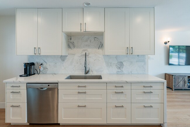 Foto del edificio - 8701 E Sheridan St