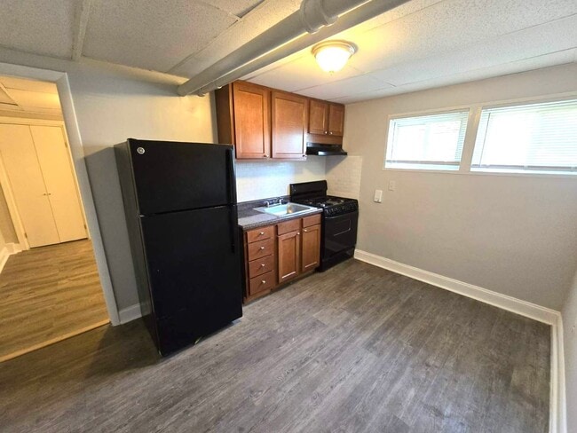 Building Photo - 801 Butternut St NW