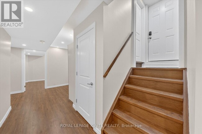 Building Photo - 73 Feint Dr