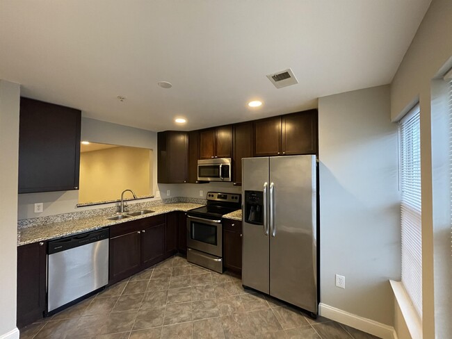 Building Photo - 4319 Apple Orchard Ln