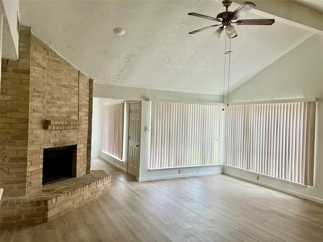 Building Photo - 17310 Pastoria Dr