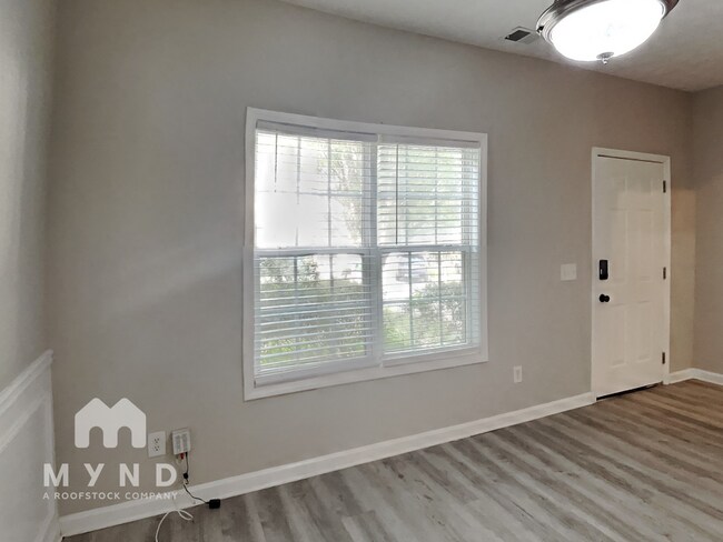 Foto del edificio - 857 Glynn Oaks Dr