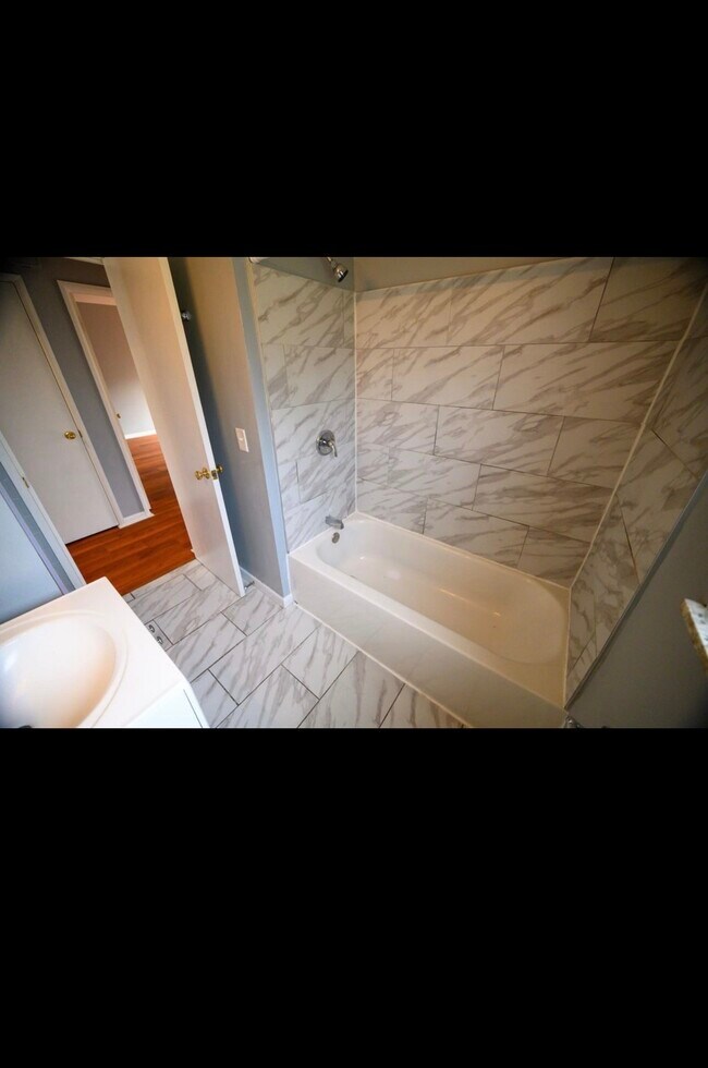 Foto del edificio - 6366 Corbly Rd