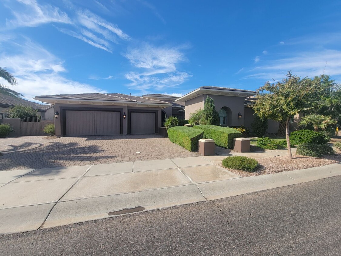 Foto principal - Captivating 5bd 4.5 bth in chandler