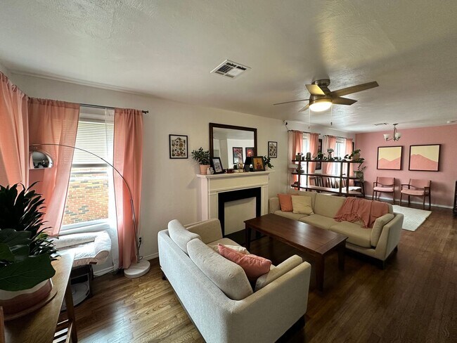 Building Photo - For Rent – Charming NW OKC Home with Solar...