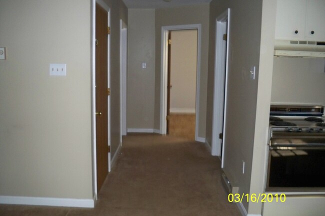 Building Photo - 3704 Tiffany Dr