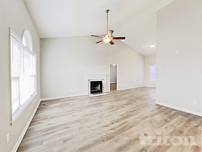 Building Photo - 603 Garrison Ave