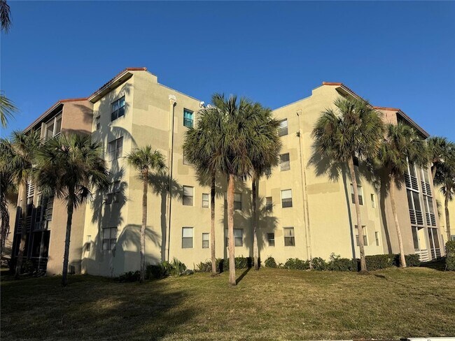 Building Photo - 1810 N Lauderdale Ave