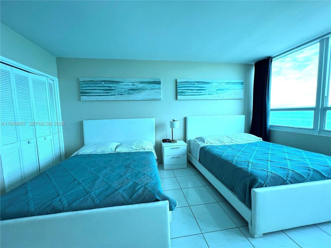 Building Photo - 5445 Collins Ave