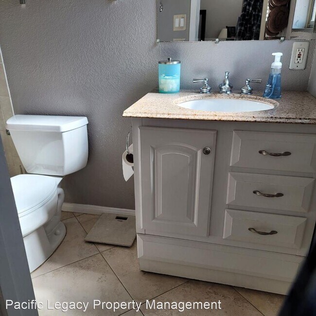 Foto del edificio - 2 br, 2 bath House - 617 Third Ave #2