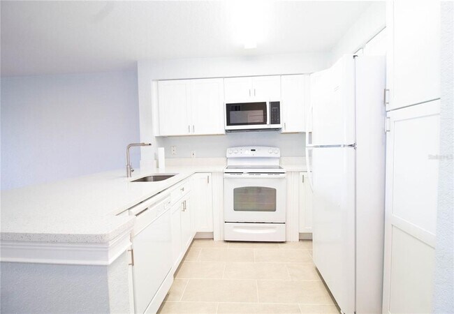 Foto del edificio - 14036 Fairway Island Dr