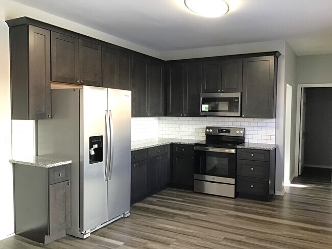 Building Photo - 5401 Seaspray Ln