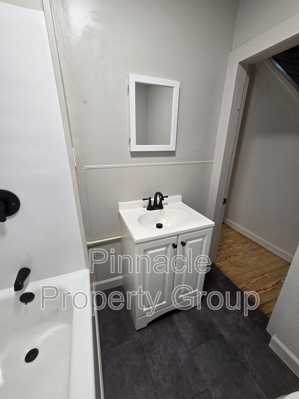 Foto del edificio - 832 N Leroy St