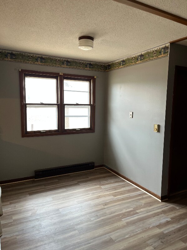 Building Photo - 504 Main St