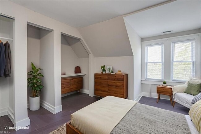 Photo - 3901 Newport Ave House