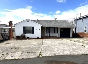 Building Photo - 2517 Alameda St