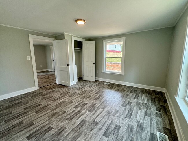 Building Photo - Just reduced!